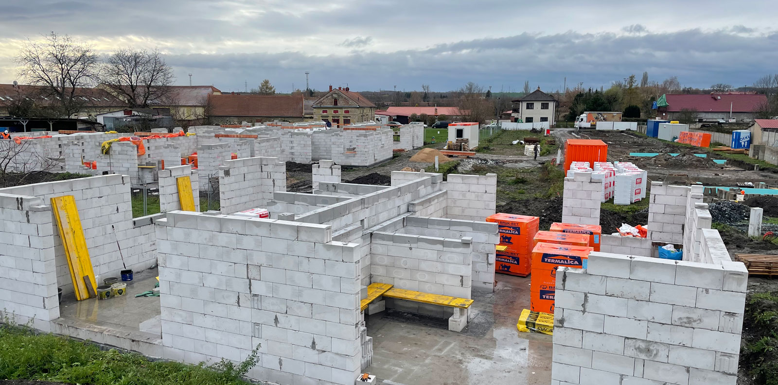 mura-vystavba-domu